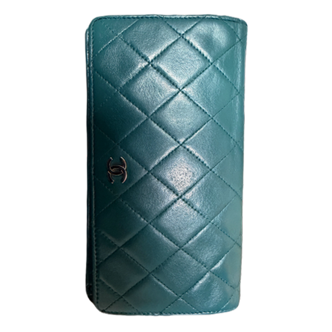 シャネル長財布のクリーニング+色掛け After1